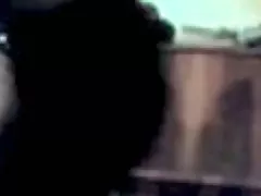 Amatőr lány maszturbál a webkamera