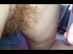 Feleség hosszú szeméremszőrzet
