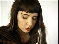 A mocskos kurva veszi ass gyantázás