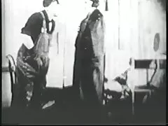 Vintage Pornó ribanc szereti őt punci ujjú, mielőtt ő lovagol a nagy fasz